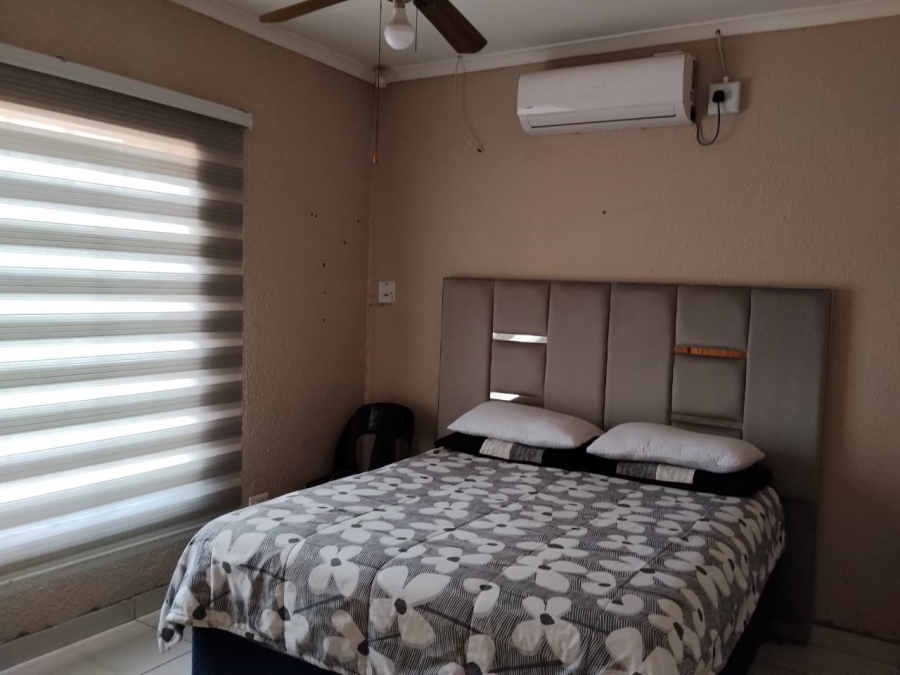 To Let 4 Bedroom Property for Rent in Geelhoutpark North West